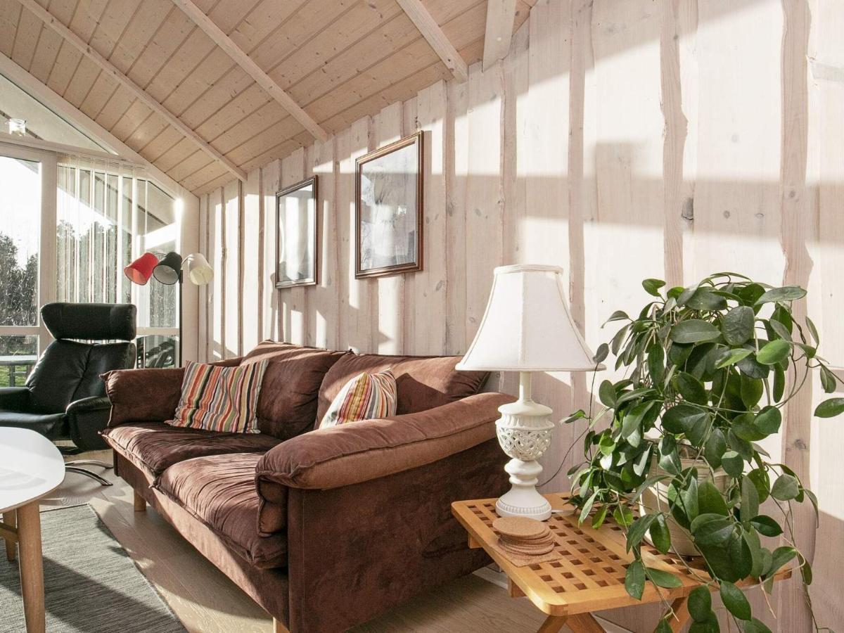 Three-Bedroom Holiday Home In Rodby 38 Kramnitse Bagian luar foto