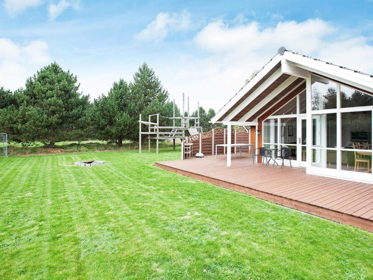 Three-Bedroom Holiday Home In Rodby 38 Kramnitse Bagian luar foto
