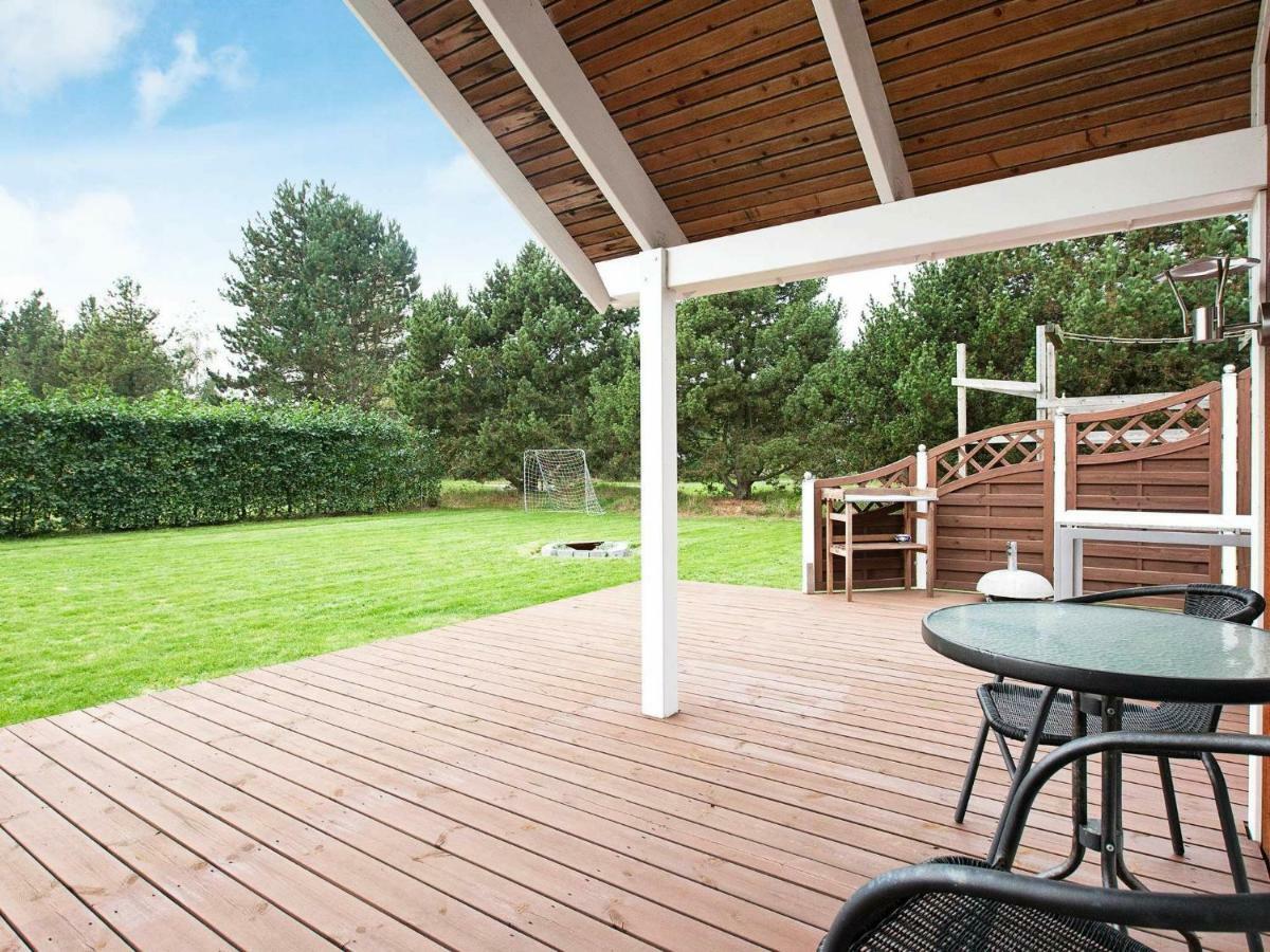 Three-Bedroom Holiday Home In Rodby 38 Kramnitse Bagian luar foto